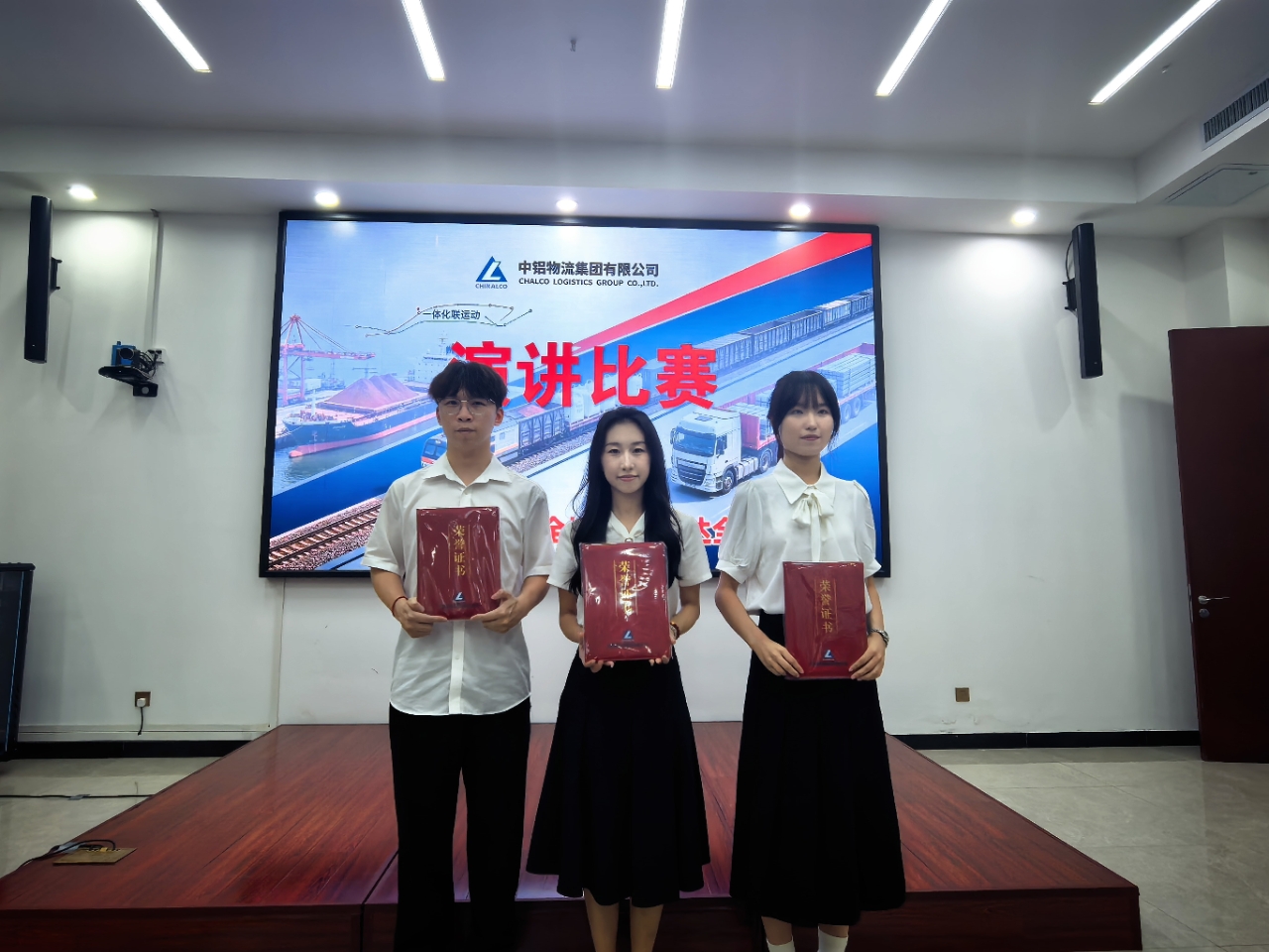 c4a800fc71679e5e5ab4bee98c1494de.jpg